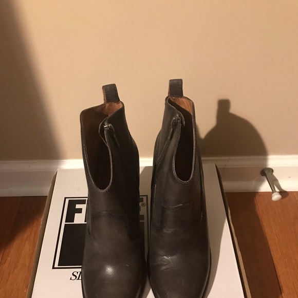 Frye Madeline short Boot - Picture 2 of 6